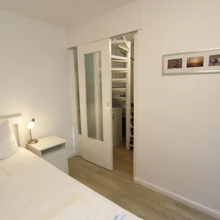 Im Grund 25, App 1 *